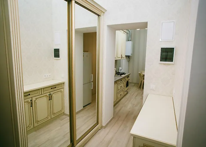 Apartment On Stefanyka 11 *